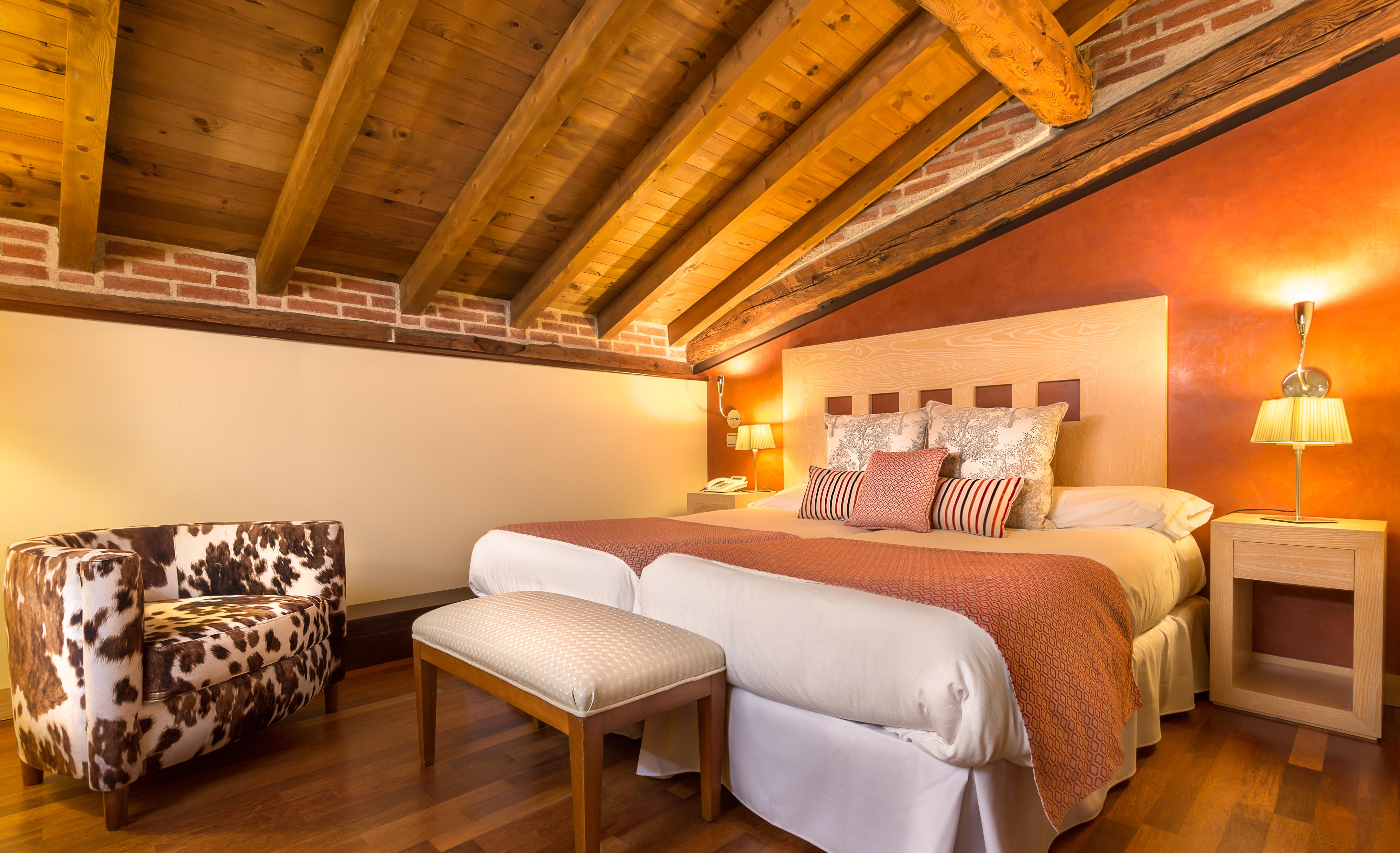 Izan Puerta De Gredos Hotel El Barco de Ávila Eksteriør billede