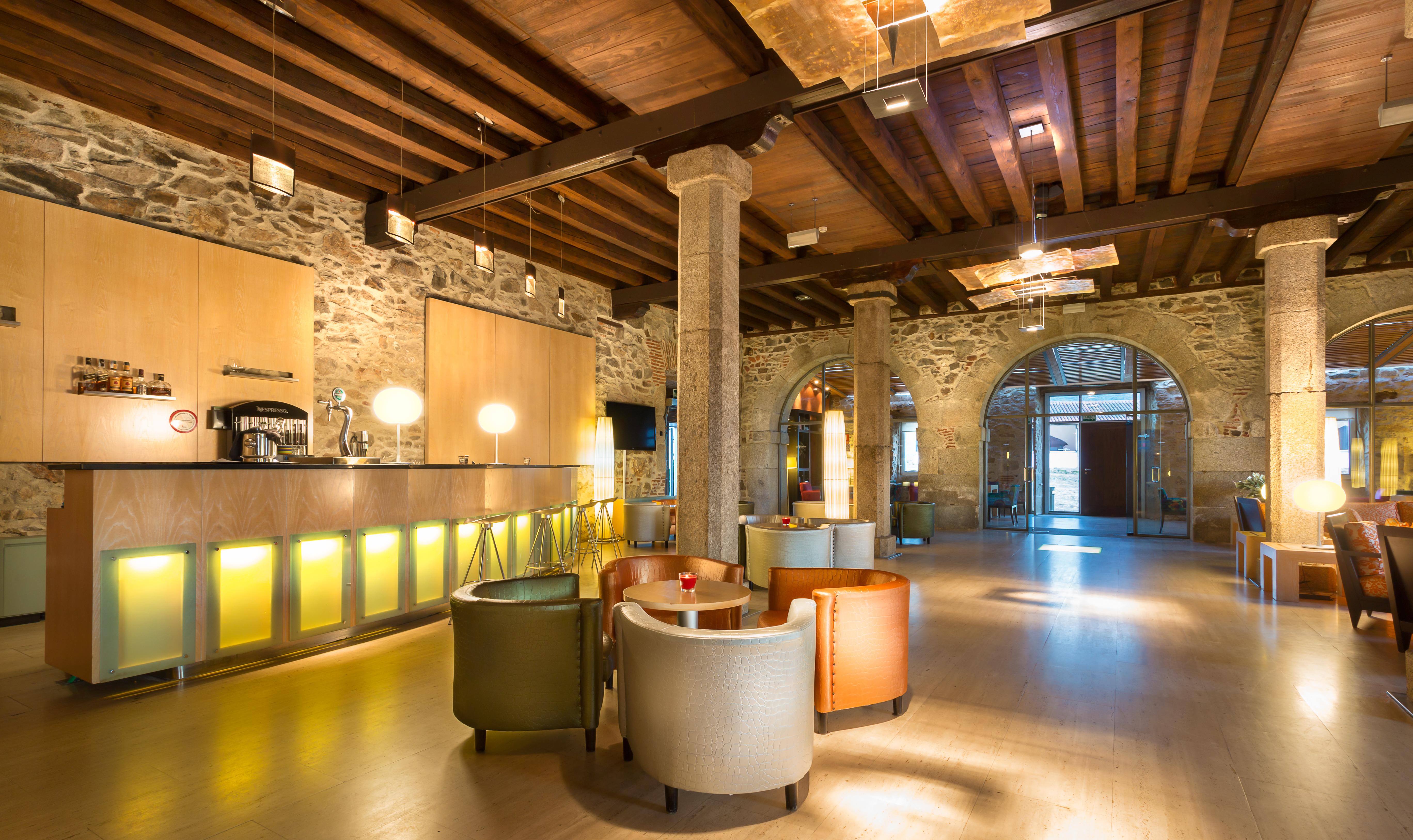 Izan Puerta De Gredos Hotel El Barco de Ávila Eksteriør billede