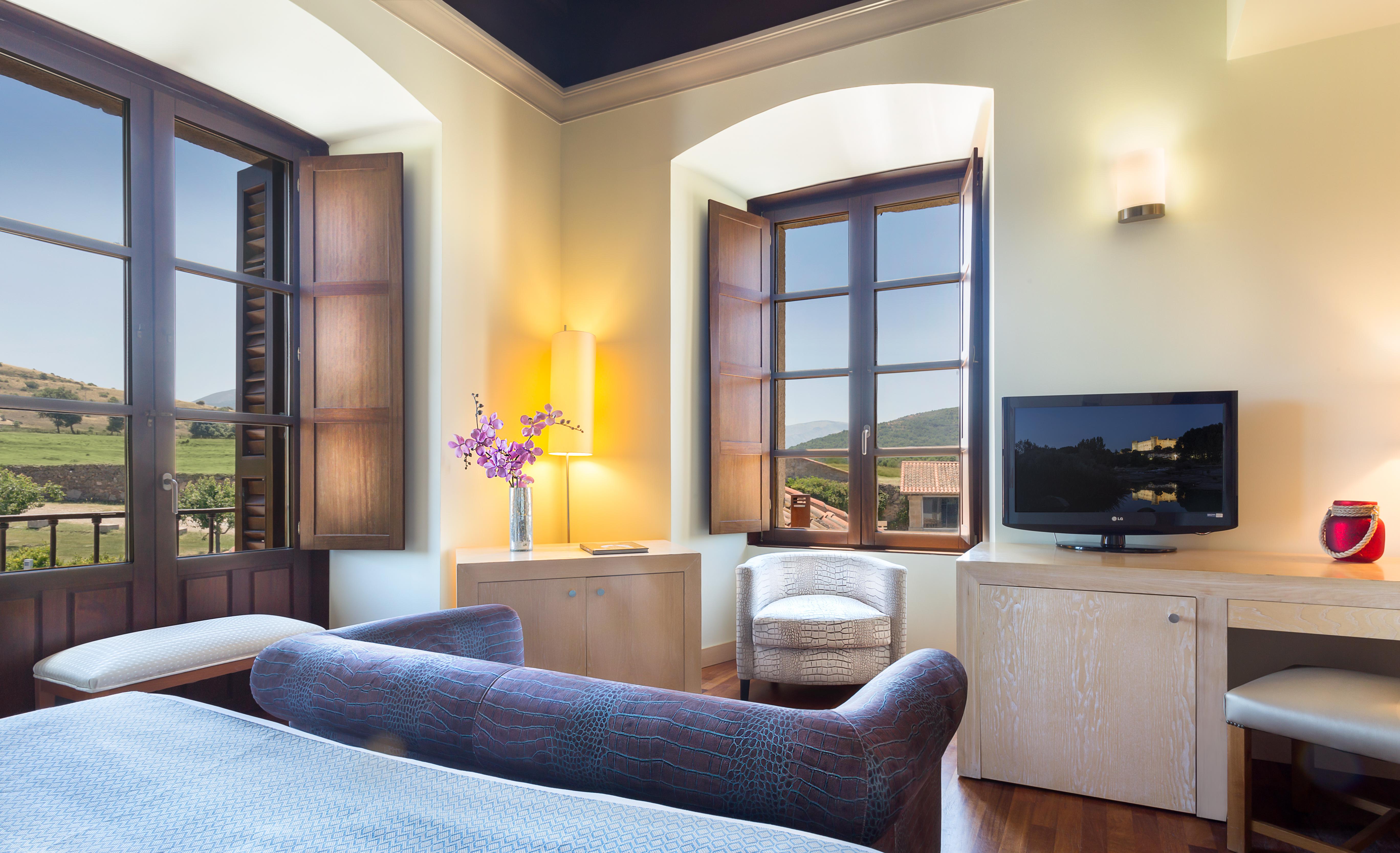 Izan Puerta De Gredos Hotel El Barco de Ávila Eksteriør billede